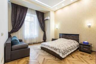 Апартаменты Odessa 3bedroom Deribas apartment Одесса Апартаменты с 3 спальнями-1